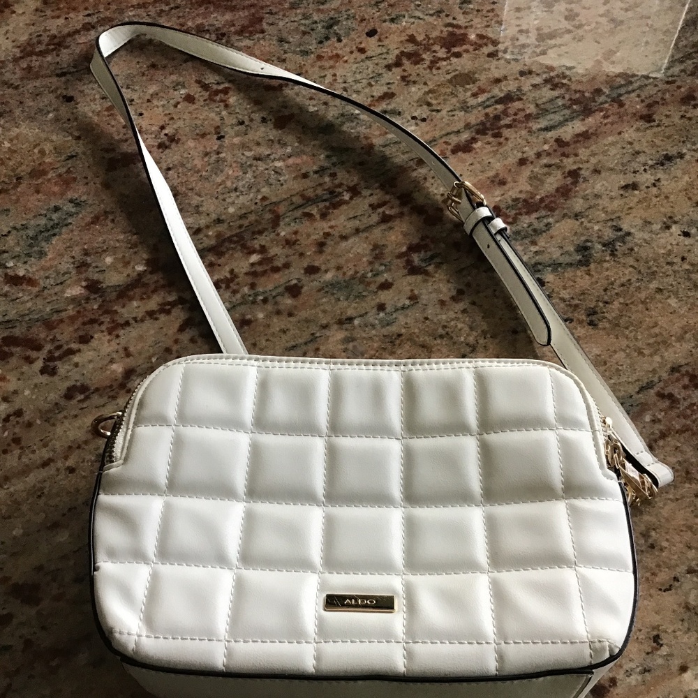 ALDO WHITE TEXTURED FAUX LEATHER  CROSSBODY  BAG
